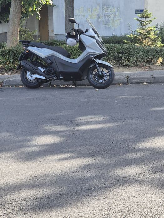 Scuter Kymco SkyTown 125cc/Abs/Nou