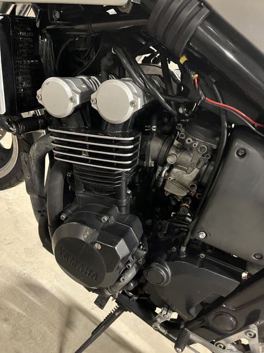 Schimb/vand Yamaha FZS600 Fazer