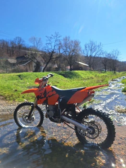 KTM 200 impecabil.