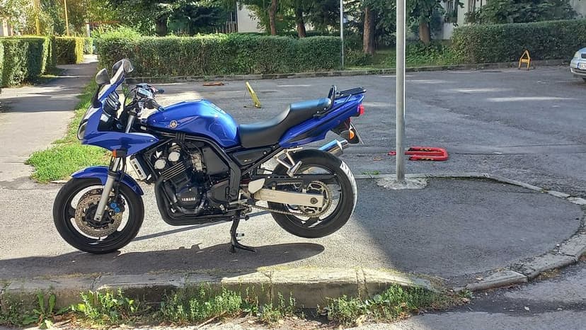 Vînd Yamaha Fz600 Fazer an 2003 sau schimb