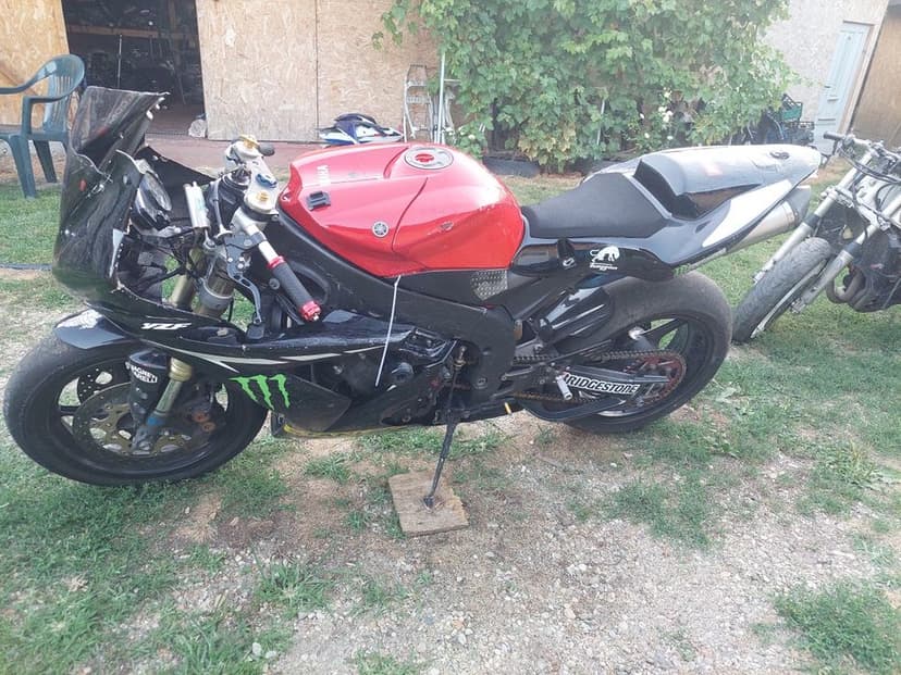 Vand Piese Yamaha YZF R1     2006