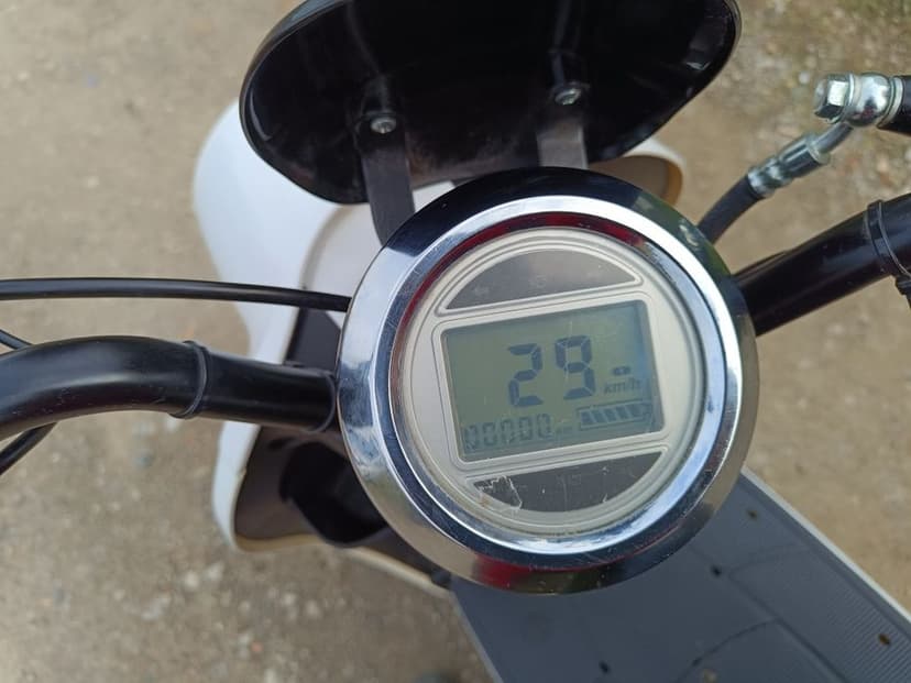 Vând motoscuter electric Volta 2000w