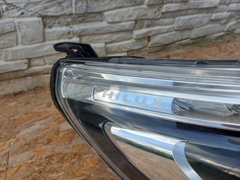 Far dreapta toyota hilux led original