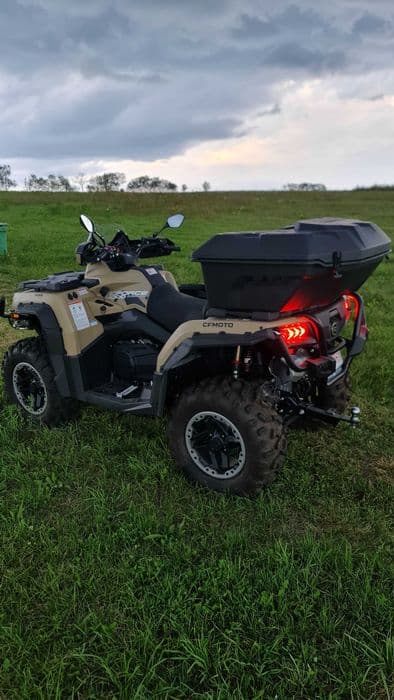 CF MOTO CFORCE 1000 Overland