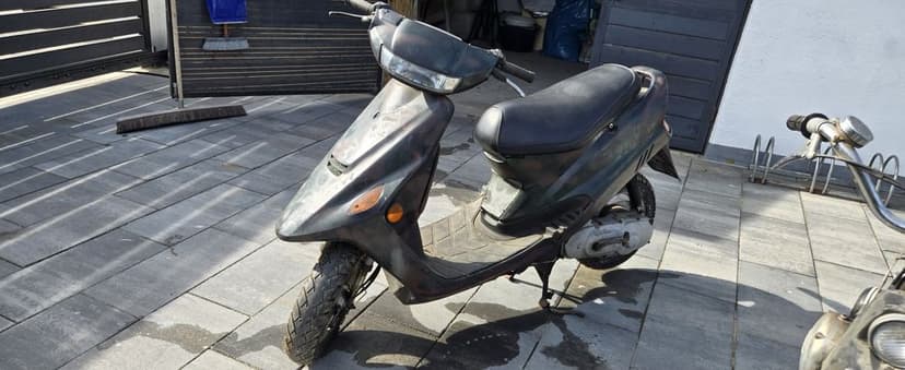 de vânzare scuter și bicicleta cu motor