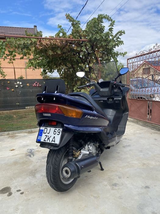 Vand sau schimb yamaha 250