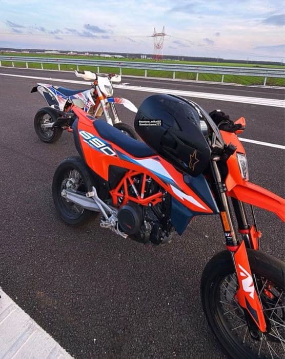 KTM 690 SMC r 2023
