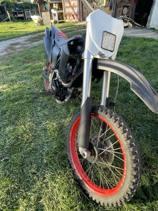 Vand cross 250 in stare buna