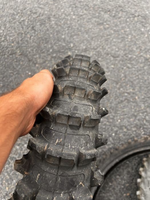 vand cauciucuri 19 cross