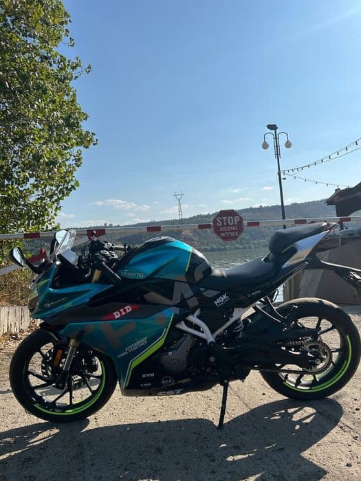 Vand motocicleta Cfmoto 300SR