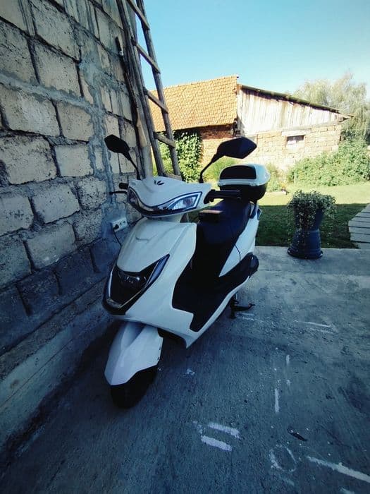 Vând scuter electric