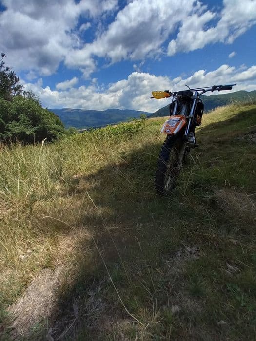 Vând cross 200 cc4t