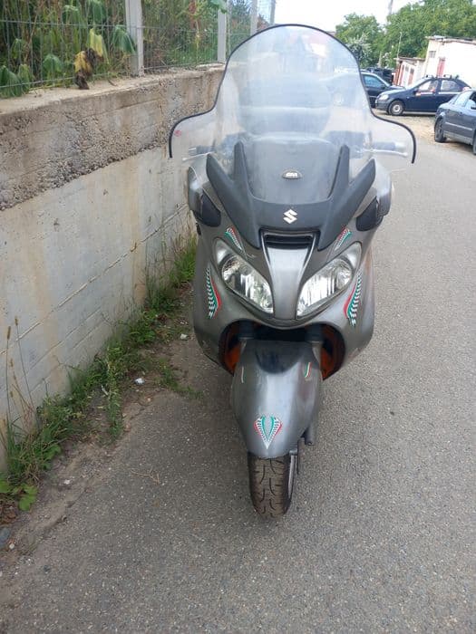 Suzuki Burgman 650 Executiv,cu Abs/Top case / Recent Adus/ Nu pornește