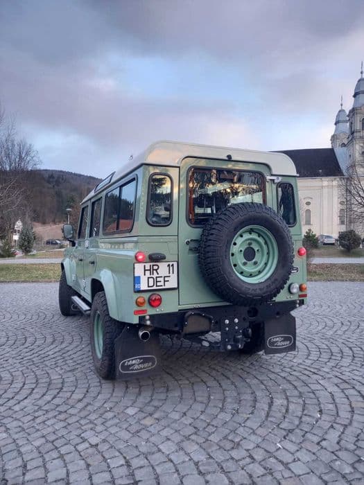 Land Rover Defender 110 HERITAGE
