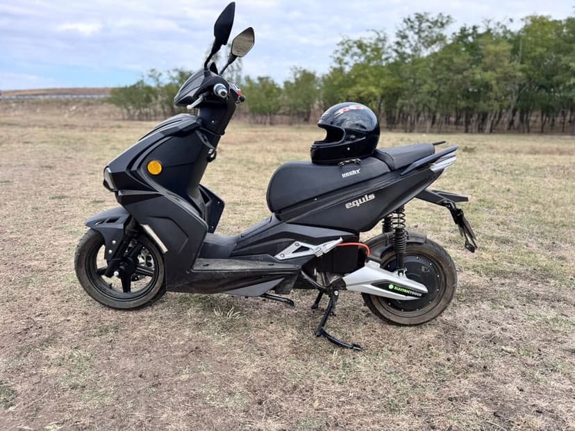 Scuter electric, Nou, 300 km