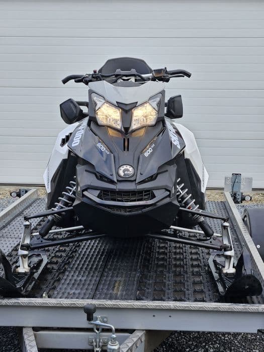 Snowmobil Ski Doo Grand Touring 600 ACE
