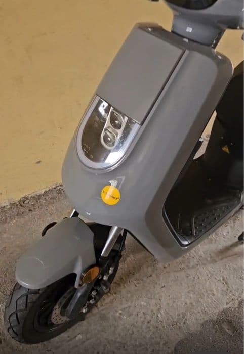 Vand scuter electric ca nou inmatriculat NR Galben /max 52km/h -