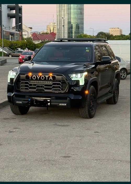 Preț negociabil Toyota Sequoia TRD Pro 2024 hibrid