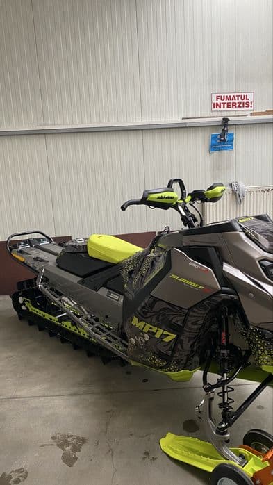 Snowmobile Ski Doo Summit X 850 E-TEC TURBO