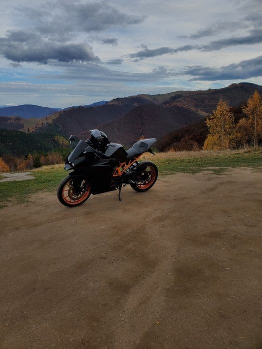 Vând ktm rc 125 15 cp 2016