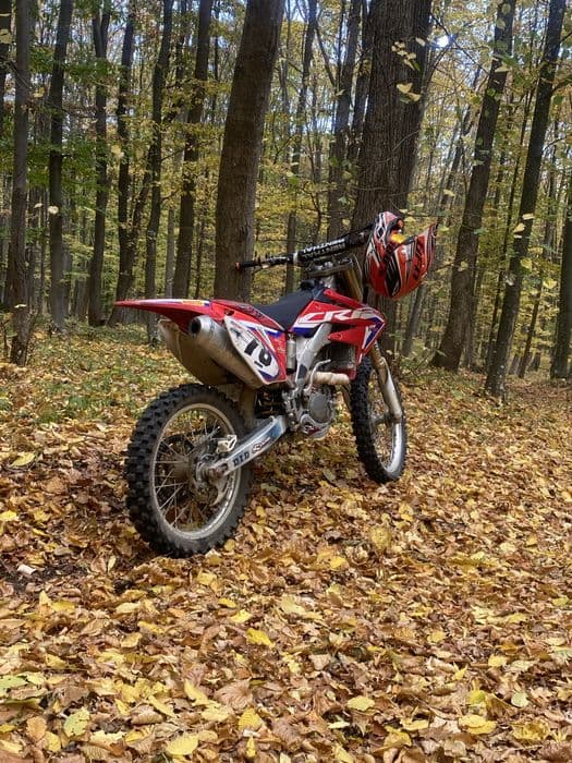 Vand sau schimb honda CRF 250 4 T impecabila detin acte