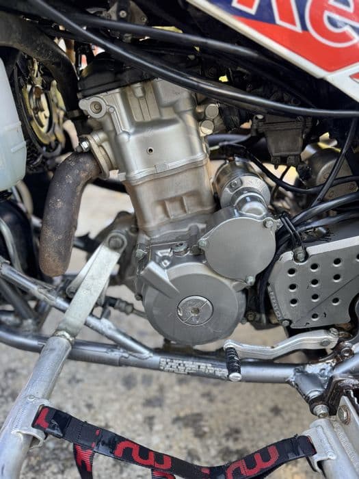 Vand suzuki ltz 400 ediție AK47