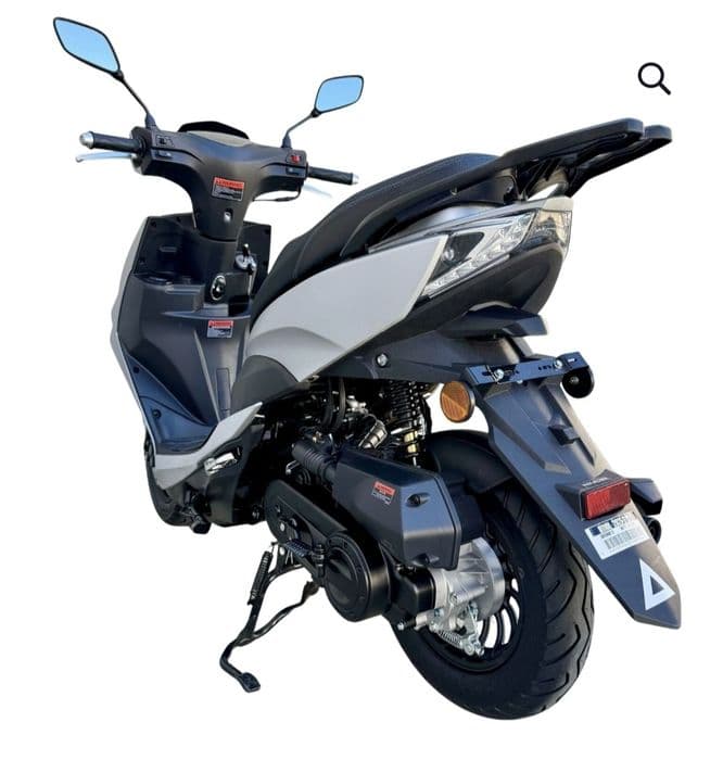 FARA PERMIS ! Scuter cu motor pe Benzină, injectie 50cc, 2025