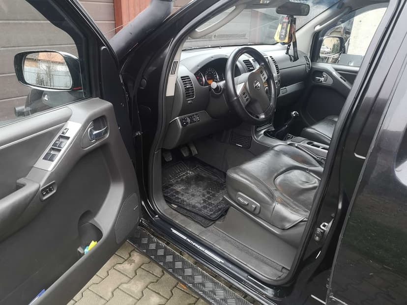 Se vinde Nissan Pathfinder intretinut