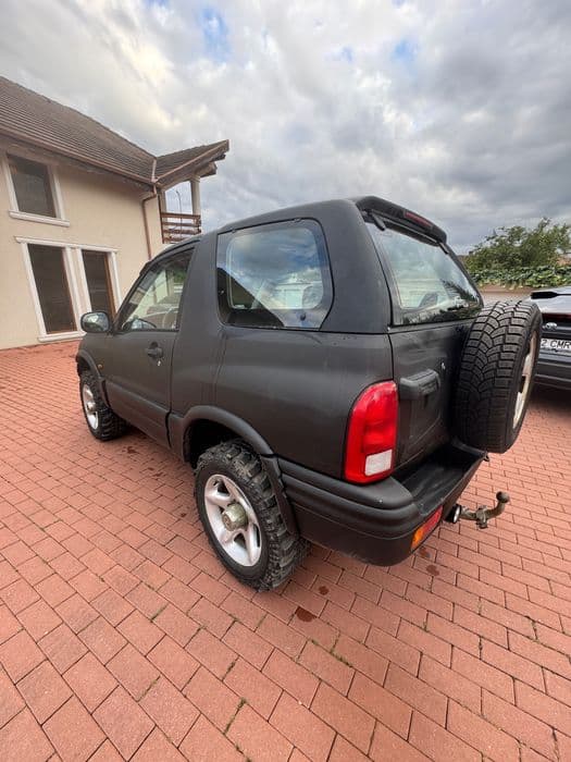 Vând Suzuki Grand Vitara, motor 2.0 benzină,