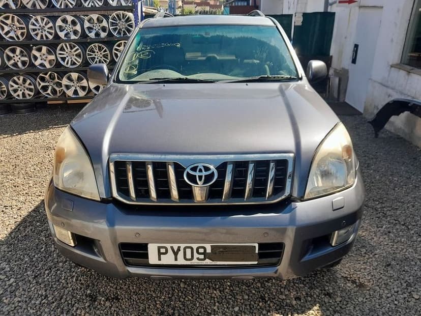 Deflector aer radiator Toyota Land Cruiser J12 2002 - 2010 GRI IE9 (1030)