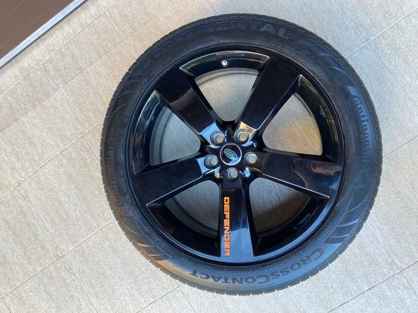 Land Rover Defender R22 + Continental Nou 275/45R22 - Rezerva Noua