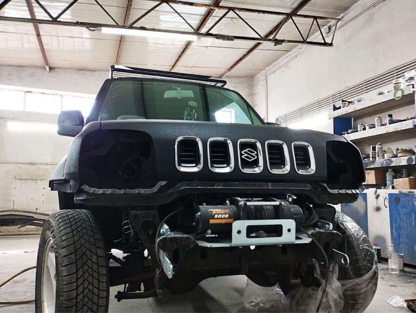 Vand sau schimb “SUZUKI JIMNY “