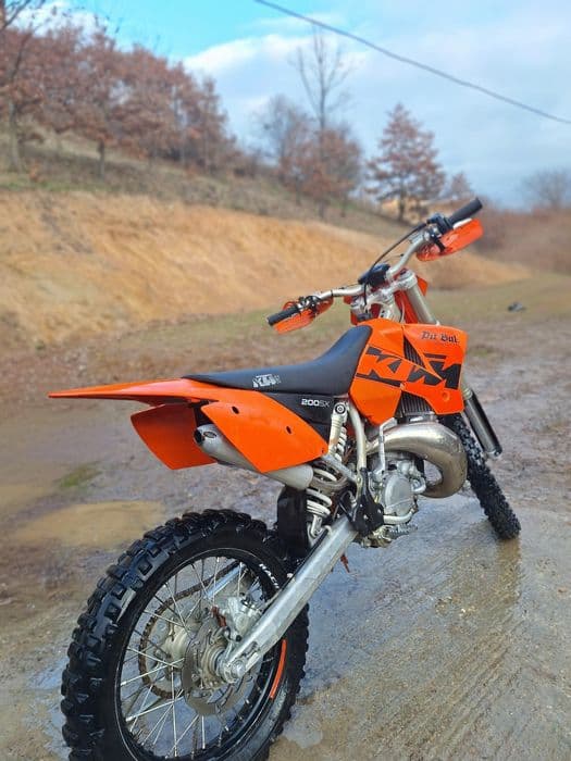 KTM 200 impecabil.