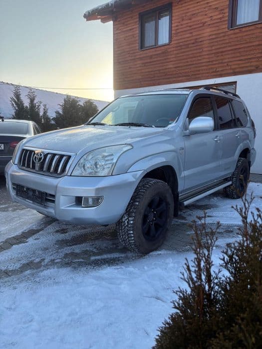 Toyota Land Cruiser J120 Autoutilitara