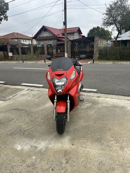 Honda silver wing 600