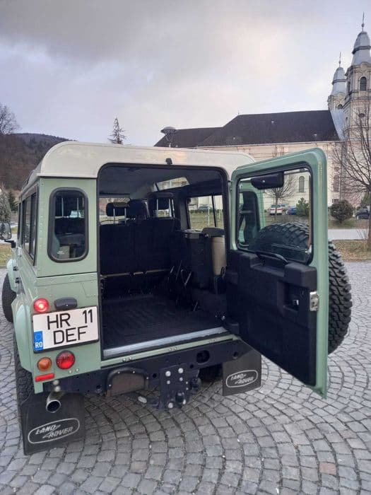 Land Rover Defender 110 HERITAGE