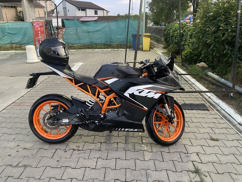 KTM RC 125,2015.