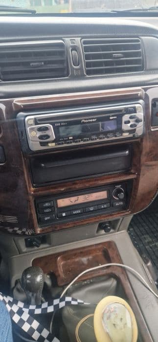 Proprietar vând nissan patrol y61 autoutilitara