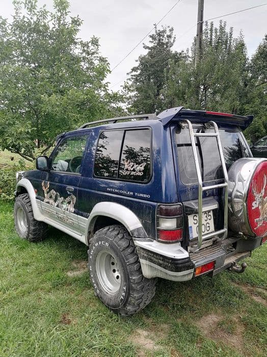 Mitsubishi Pajero 2.5 off road,An 2000