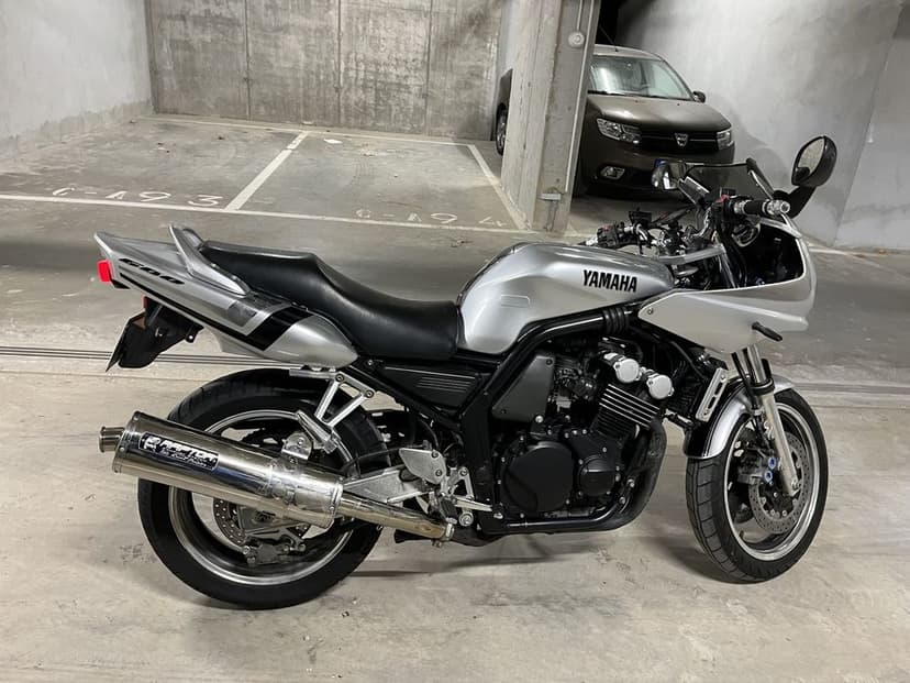 Schimb/vand Yamaha FZS600 Fazer