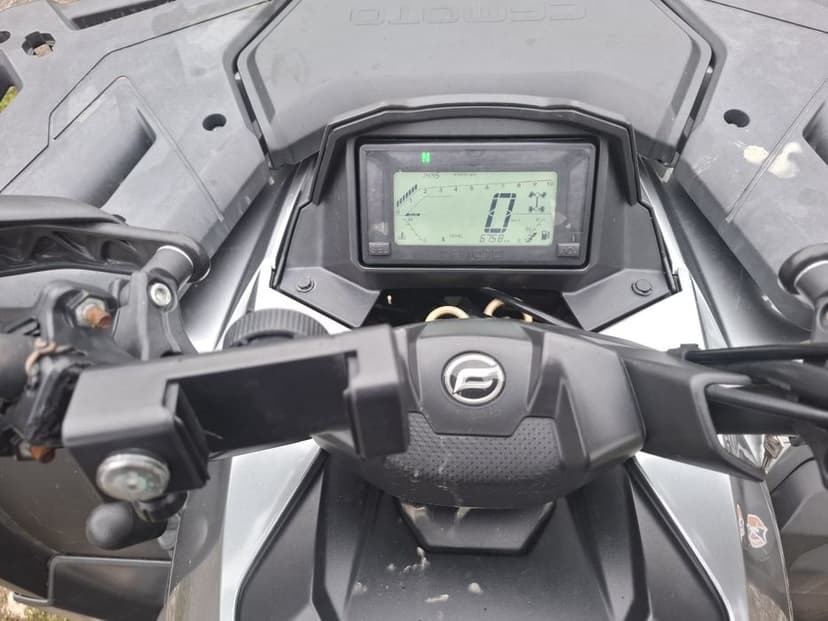 DE VANZARE ATV CF MOTO 625L ÎNMATRICULAT, schimb cu cf 1000,sau can am