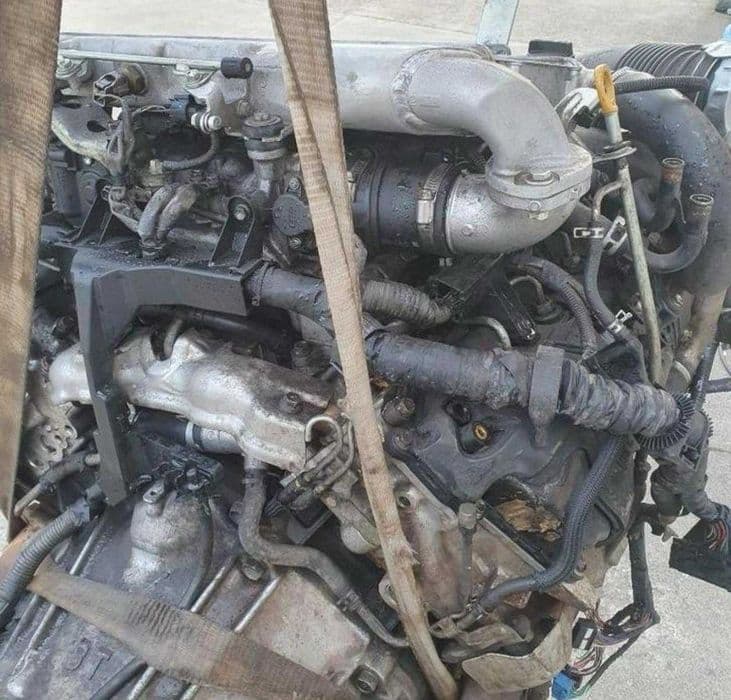 Motor v8 d Toyota Land cruiser j 200