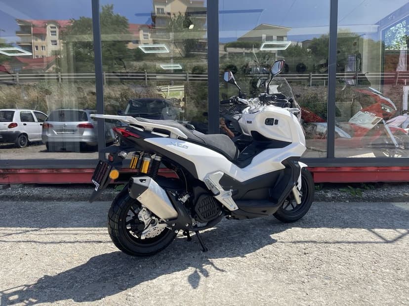 Scuter TNT XCO 125 cc-Nou-Abs-carplay-Garantie-Transport gratuit-