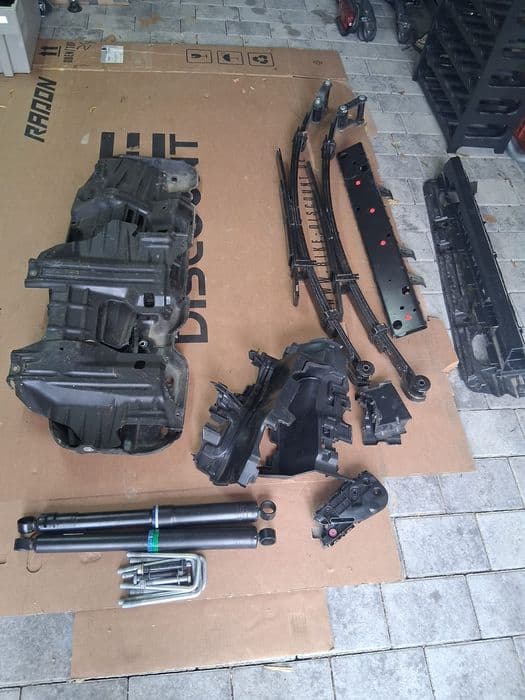 Oblon. Bara. Stopuri Toyota Hilux