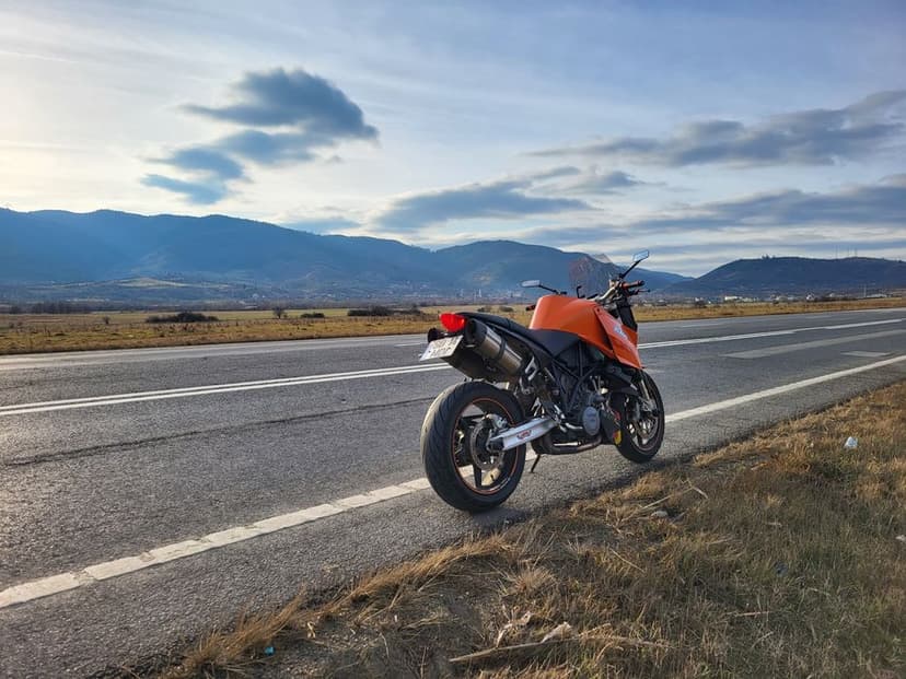 KTM SuperDuke 990, 120cp, vand sau schimb.