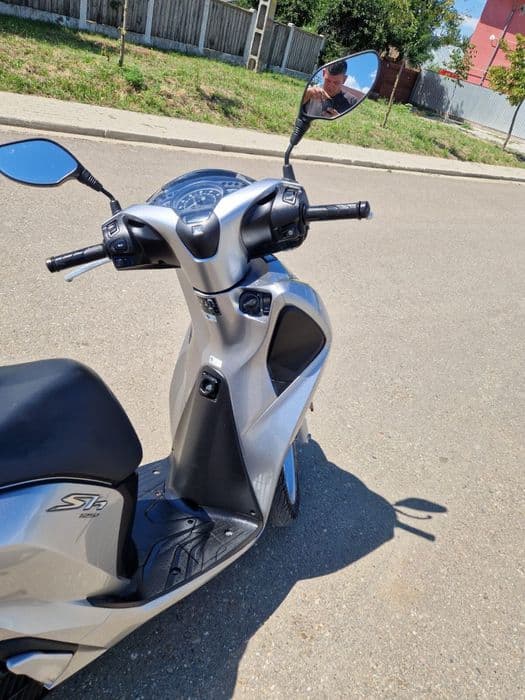 Honda sh 125i 2018 PERMIS CATEG B led abs /start stop  keyless go etc