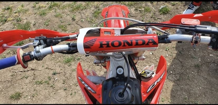 Vând Honda crf 250 r