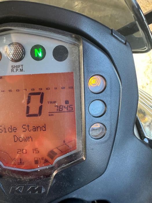 Vand                                           KTM Duke 390