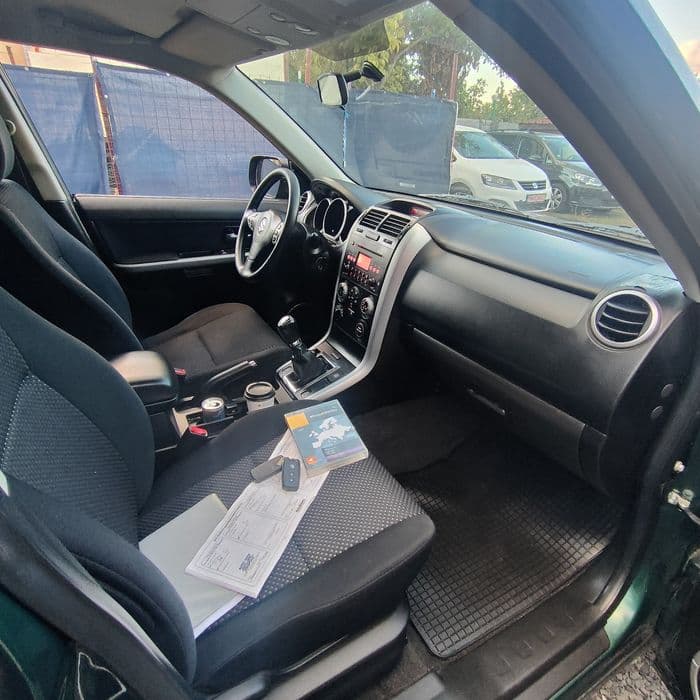 Suzuki Grand Vitara 4x4 2011 perfecta stare ieftin URGENT GARANȚIE