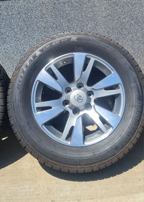 Jante Toyota Hilux Land Cruiser cu anvelope iarna  265/65R18 M+S